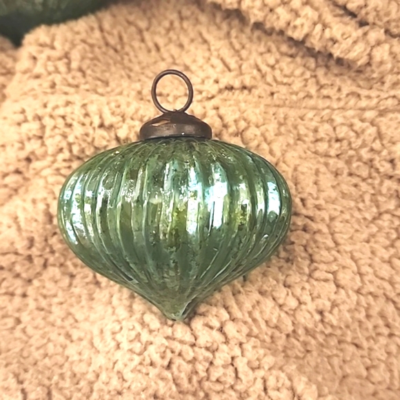 Set of 6 glass ornaments - Picture 3 of 12